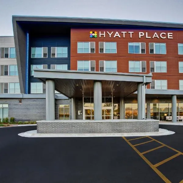 Hyatt Place at Wichita State University，位于威奇托的酒店