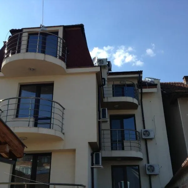 Guest House Luchi，位于Stoyanovo的酒店
