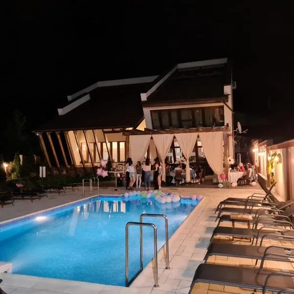 Pensiunea MedAless，位于Cernădia的酒店