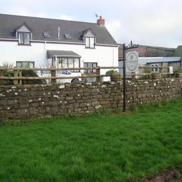 The Farmhouse Lochmeyler，位于Porthgain的酒店