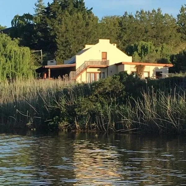 Riversong Farm，位于斯特尔拜的酒店