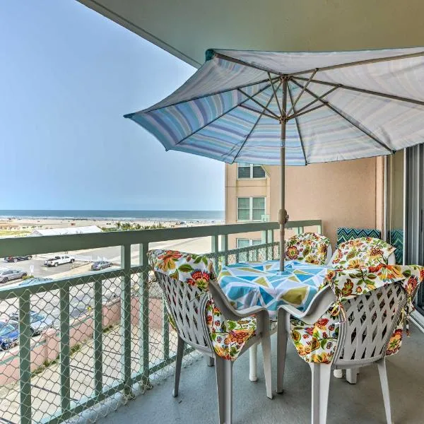 Private Beach! Oceanfront Wildwood Crest Retreat，位于威尔伍德克拉斯特的酒店