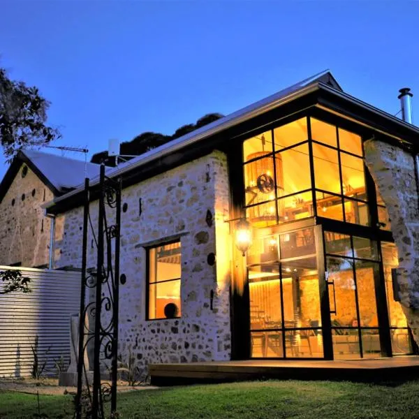 The Old Chaff Mill Organic Vineyard Retreat，位于Carrickalinga的酒店