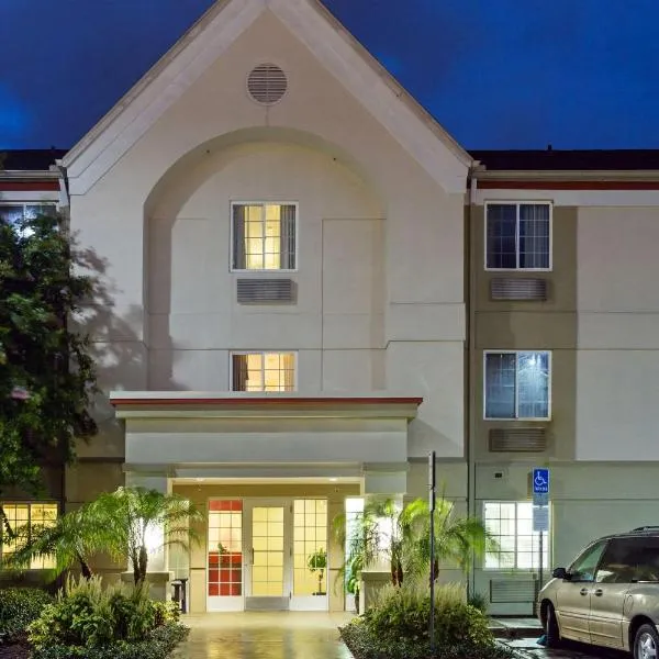 MainStay Suites Orlando Altamonte Springs，位于卡西贝利的酒店