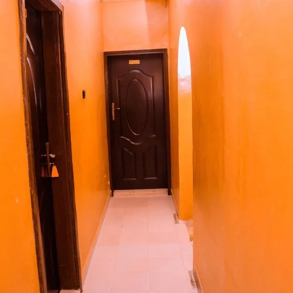 Double One Suites & Lodge，位于Ilogbo的酒店