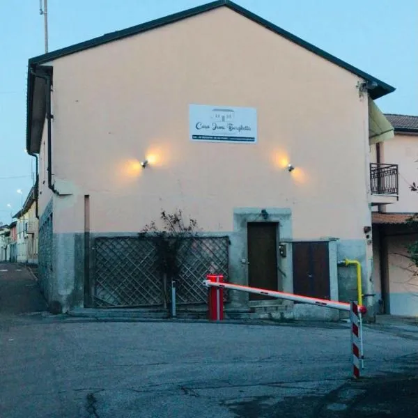 Casa Jomi b&b Borghetto Lodigiano，位于Borghetto Lodigiano的酒店
