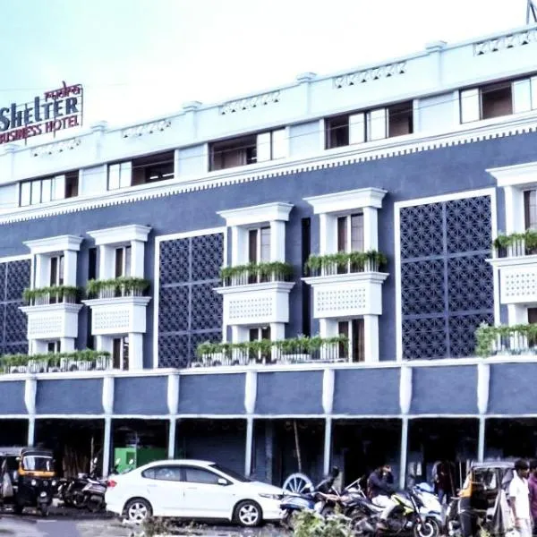 Rudra Shelter Business Hotel，位于瓦塞的酒店