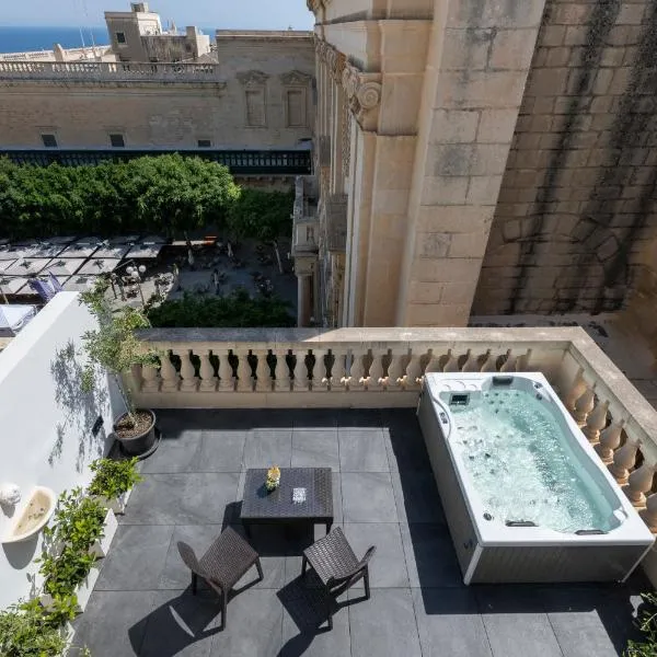 U Collection - a Luxury Collection Suites, Valletta，位于瓦莱塔的酒店