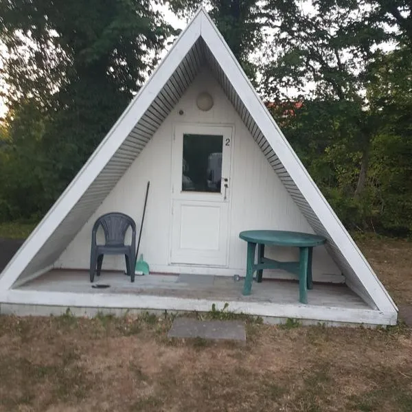 Stege camping hytte 3，位于Kalvehave的酒店