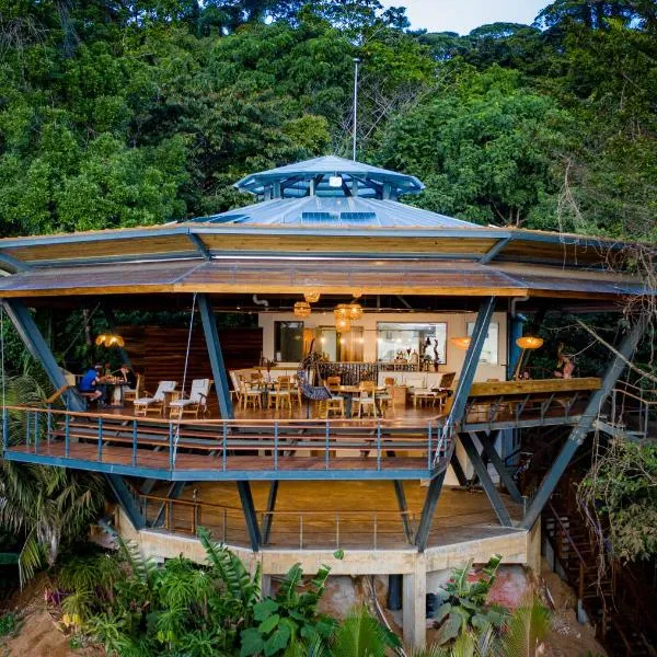 La Loma Jungle Lodge and Chocolate Farm，位于Loma Partida的酒店