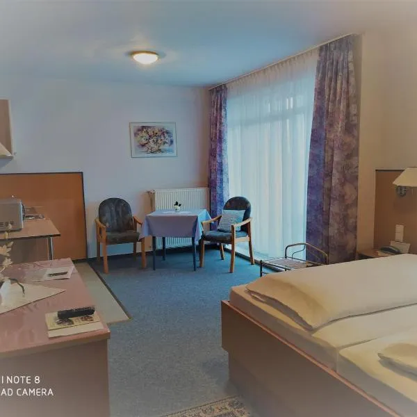 Hotel Diekgerdes Standard，位于Emstek的酒店
