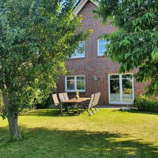 Nähe Hamburg Lübeck Ostsee - BBQ - Garten - Parkplatz，位于Grönwohld的酒店