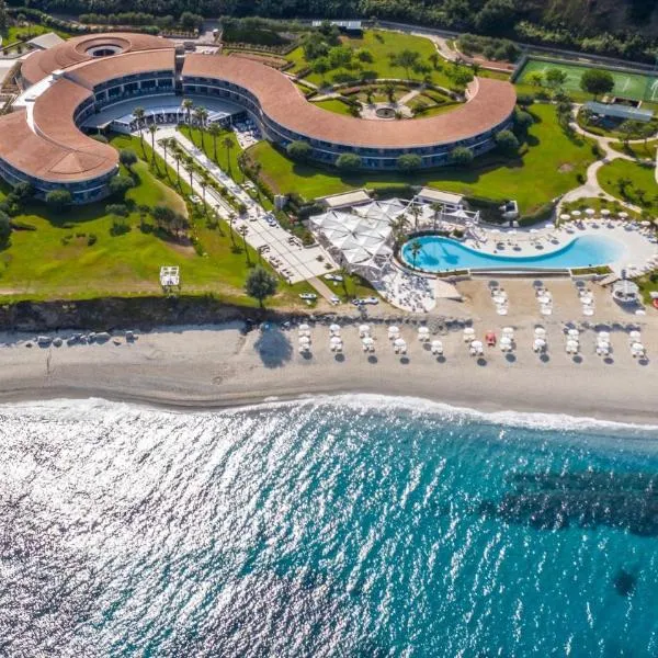 Capovaticano Resort Thalasso Spa，位于Torre Marino的酒店