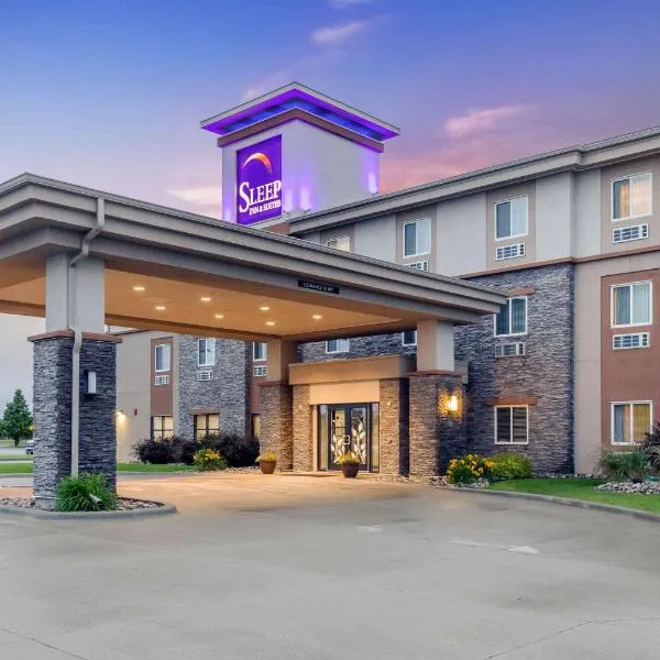Sleep Inn & Suites Grand Forks Alerus Center，位于East Grand Forks的酒店