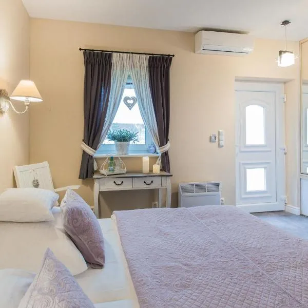 Villa Aurora，位于Bojanowo的酒店