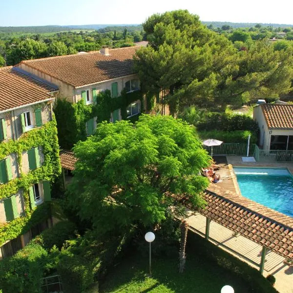 Logis Hotel Restaurant Uzès Pont du Gard，位于Aubussargues的酒店