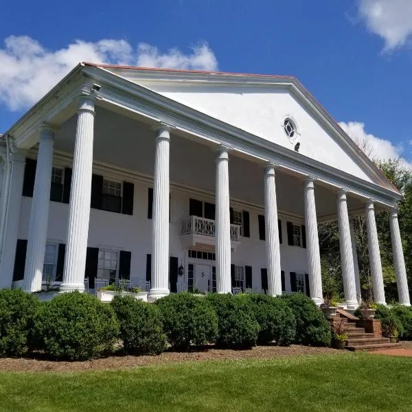 Historic Rosemont Manor，位于Upperville的酒店