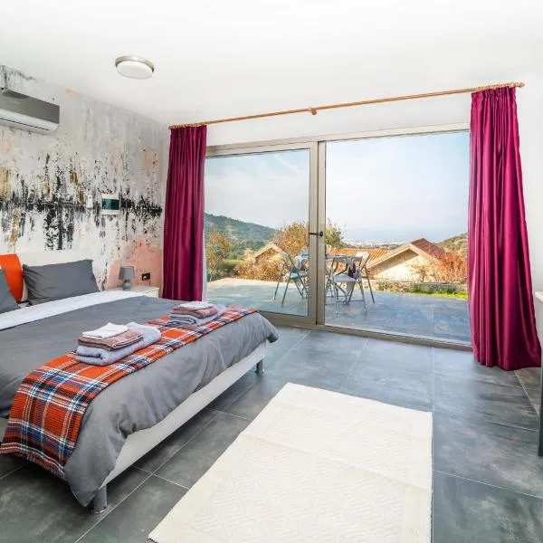 Chardonnay Guest Studio Rooms with Great view for nature lovers，位于凯里尼亚的酒店
