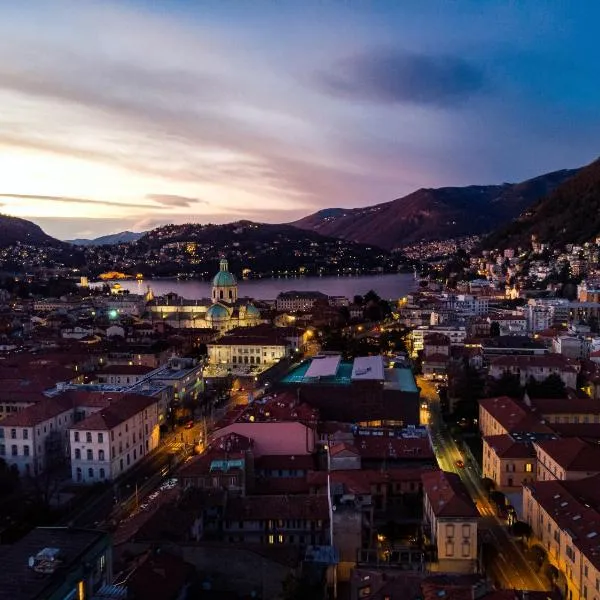 Spazio 77 - The House Of Travelers，位于科莫的酒店