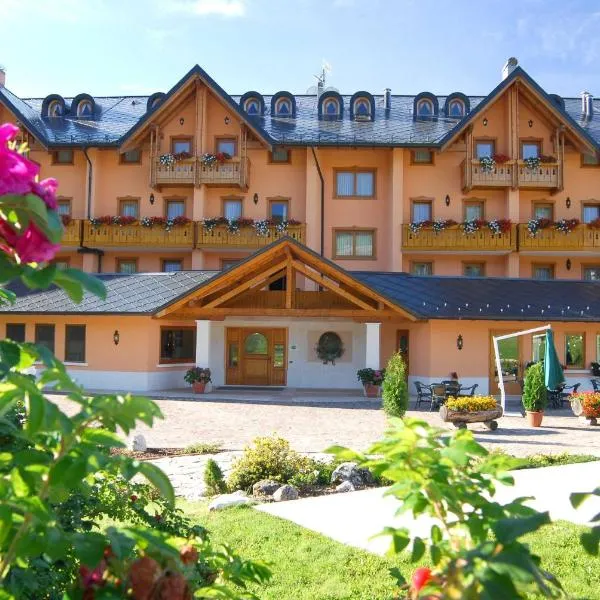 贝内赛尔Spa花园酒店，位于加廖的酒店