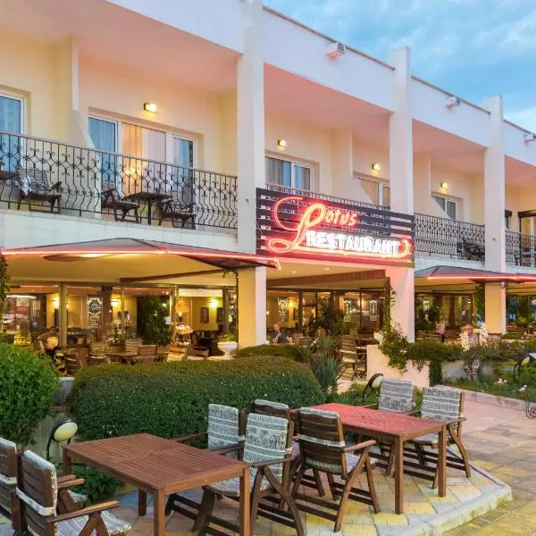 Lotus Family Hotel - Free Parking，位于阳光海滩的酒店