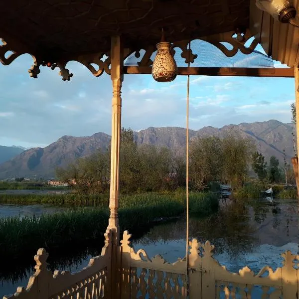 Houseboat Zaindari Palace，位于斯利那加的酒店