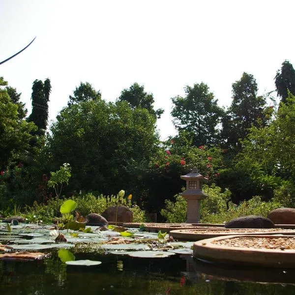 Gaia's Garden Guest House，位于Kottakupam的酒店