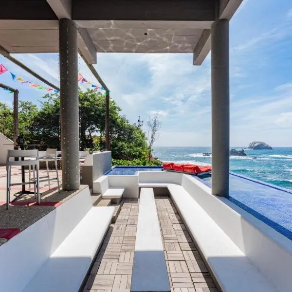 Villa Aikia (Adults Suites A/C)，位于Playa Estacahuite的酒店