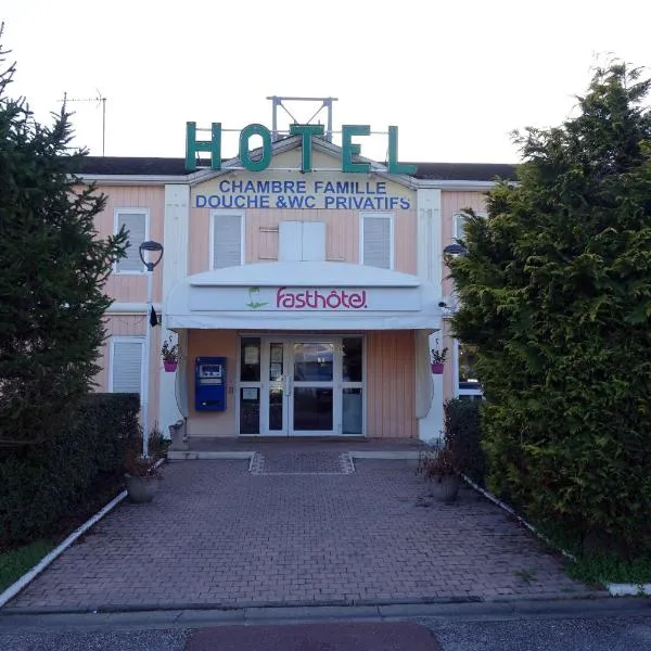 Fasthotel Bordeaux Eysines，位于雅莱地区圣梅达尔的酒店