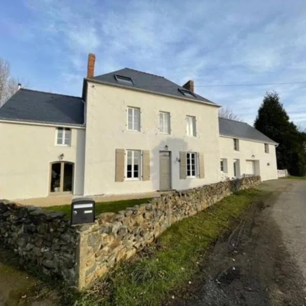 Studio indépendant 2 pers - Châtillon sur Colmont la petite gare，位于Saint-Baudelle的酒店