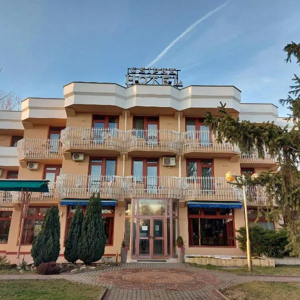 斯普克酒店，位于Jánoshalma的酒店