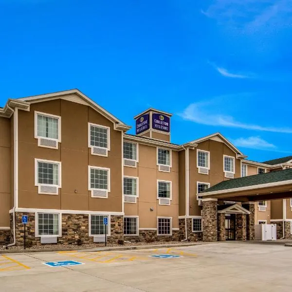 Cobblestone Hotel & Suites - Cozad，位于Donald Price Mobile Home Park的酒店