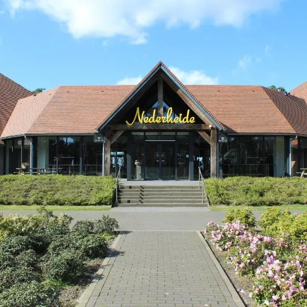 尼德海德酒店及餐厅，位于Mortel的酒店