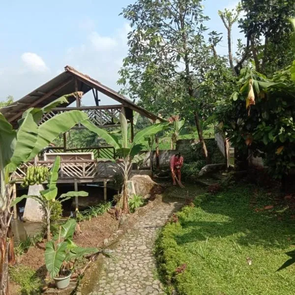 De Salak Homestay，位于Gunungpicung的酒店