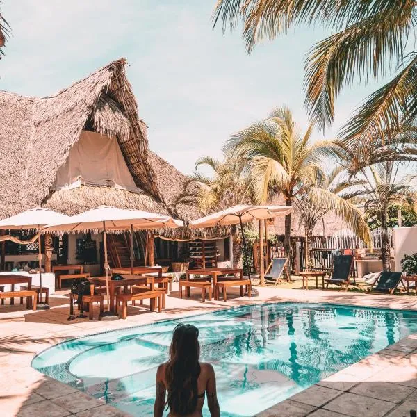 Paredon Surf House，位于El Paredón Buena Vista的酒店
