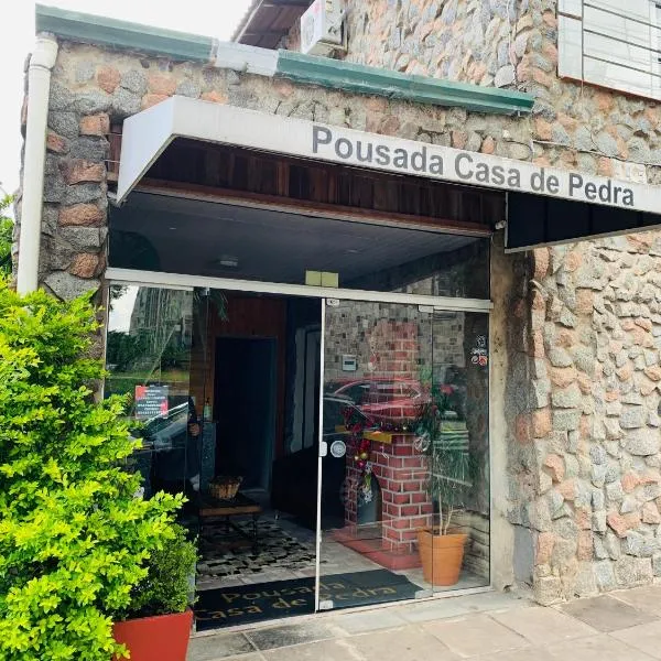 Casa de Pedra Mineira，位于卡内拉的酒店