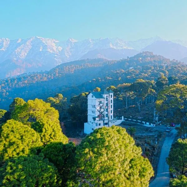 Hotel Saheb's Castle McLeodganj，位于Kotla的酒店