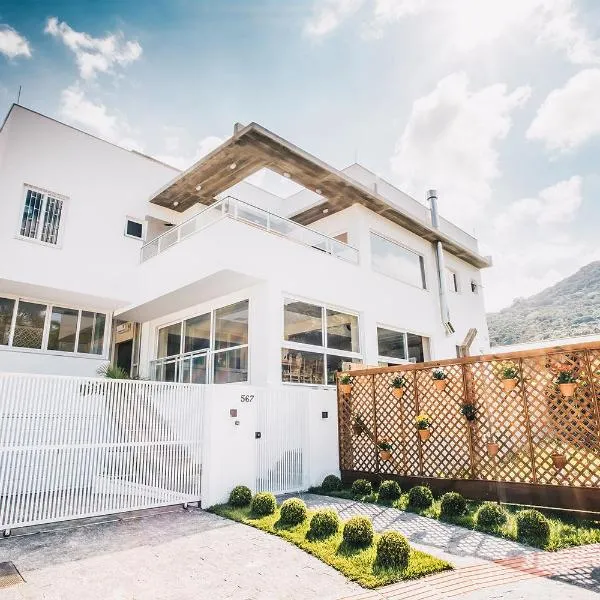 Pousada Native，位于弗洛里亚诺波利斯的酒店