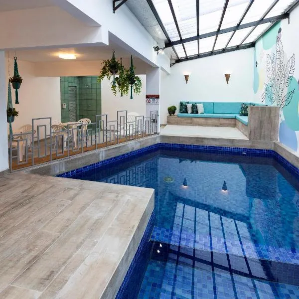 H Hotel,位于巴拉奈里奥-坎布里乌的酒店