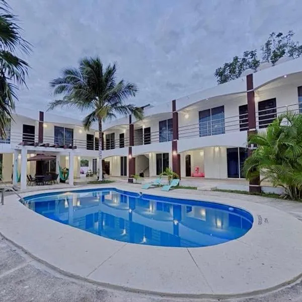 Hotel España，位于切图马尔的酒店