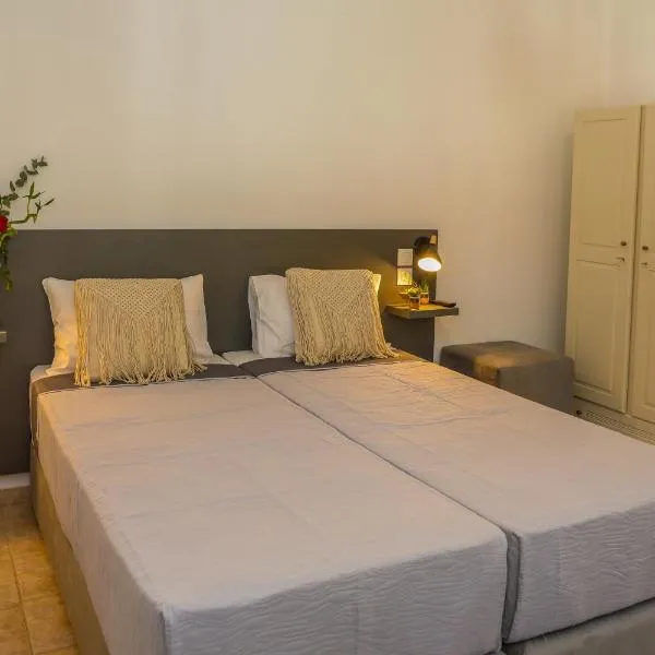 La FLEUR apartments，位于斯基亚索斯镇的酒店