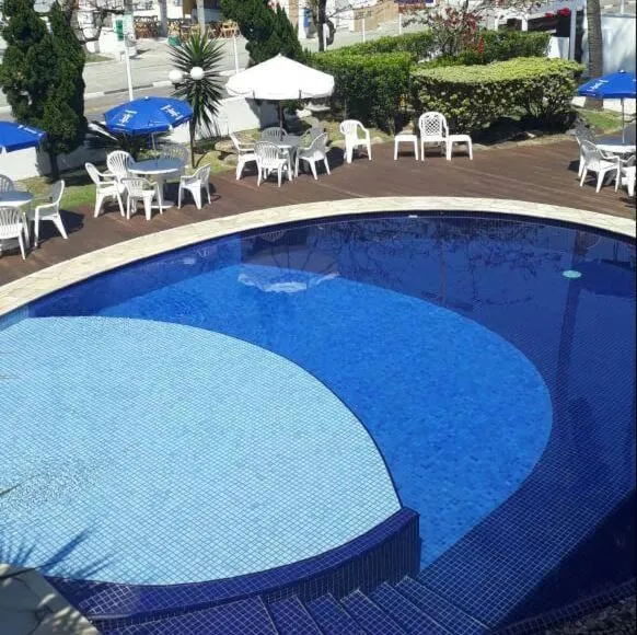 Charme Hotel Guarujá Frente Mar，位于Vila Macuco的酒店