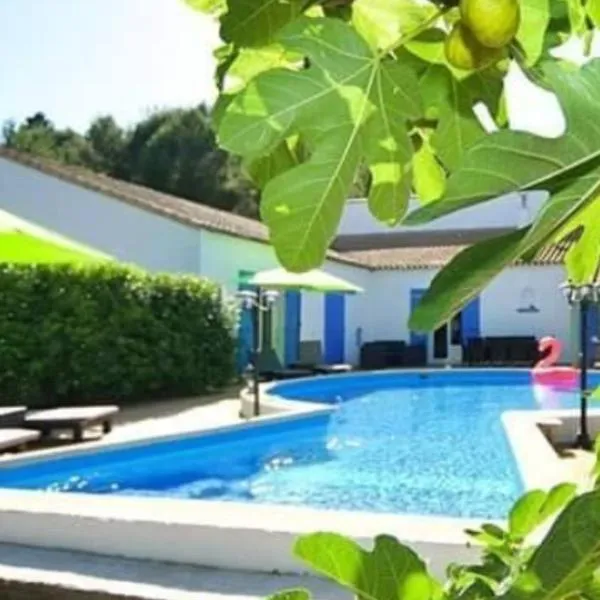La Villa du Menhir Gîte，位于比兹米内瓦的酒店
