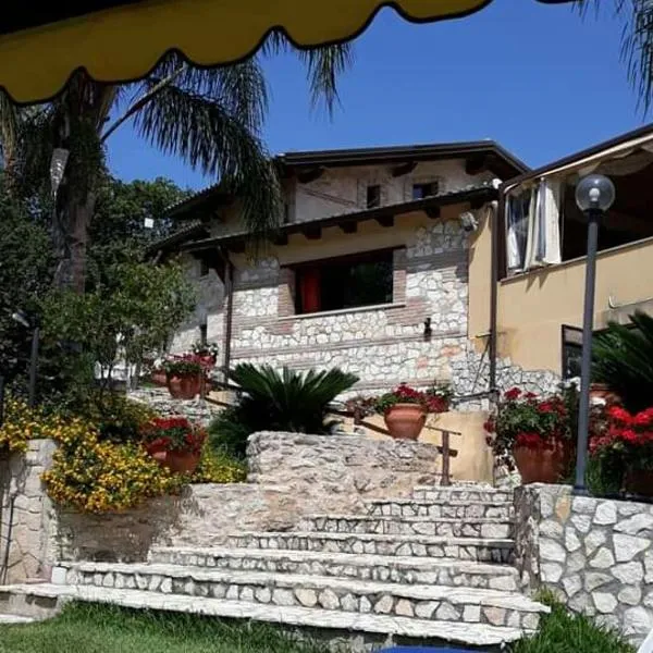 Agriturismo La Valle Incantata Gerace -，位于杰拉切的酒店