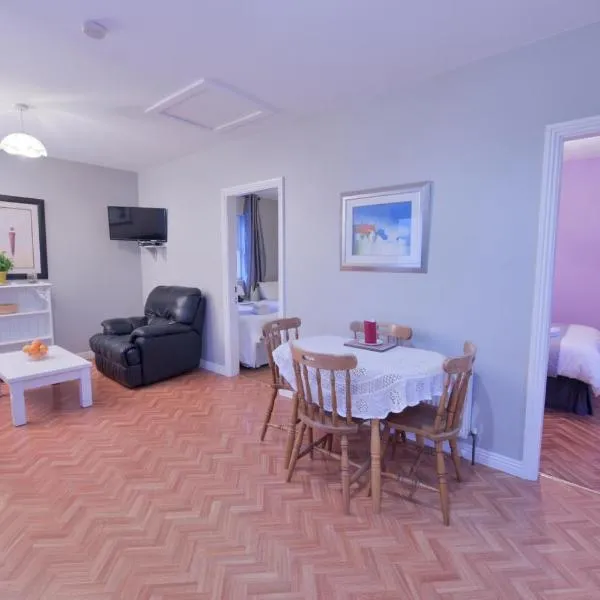 10minDriveCliffsOfMoher-Cozy2Br-Parking-WiFi，位于拉辛赫的酒店