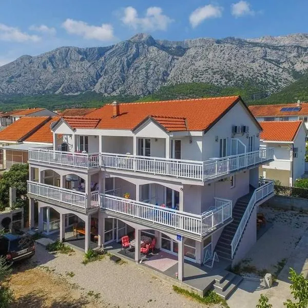 Villa Vrebac Badem on the Peljesac peninsula，位于布里斯特的酒店