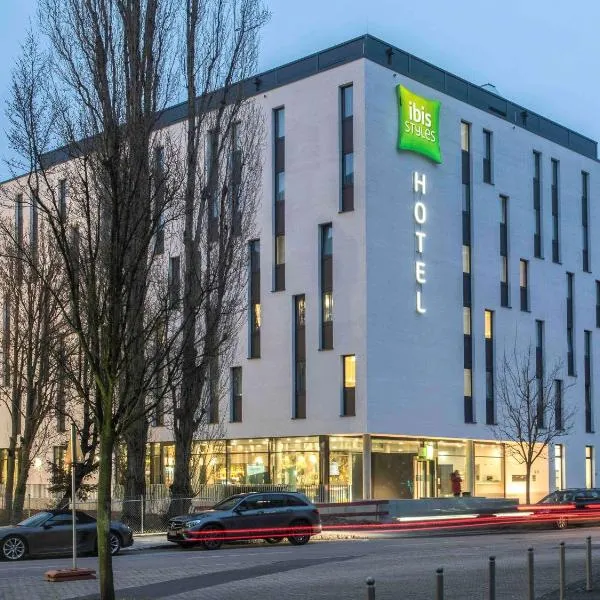 ibis Styles Stuttgart Vaihingen，位于Möhringen的酒店