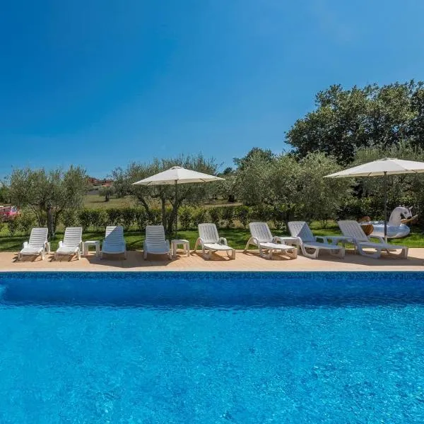 Apartment Complex Vetrina-Shared Pool，位于诺瓦瓦斯的酒店