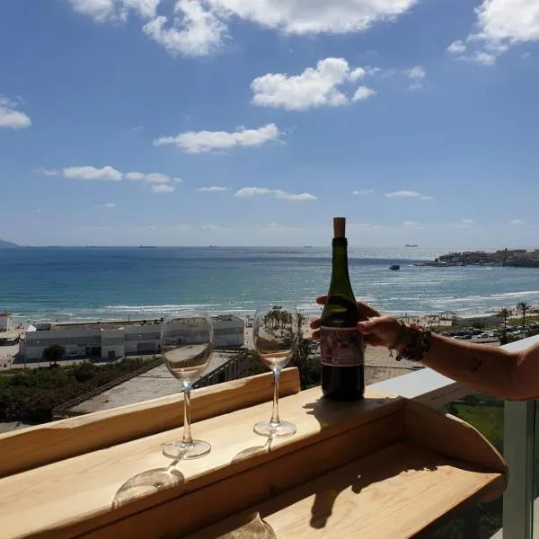 Acre sea view 11th floor apartment，位于阿卡的酒店