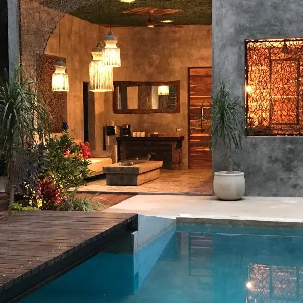 Little Gem Hotel Tulum La Veleta，位于图卢姆的酒店